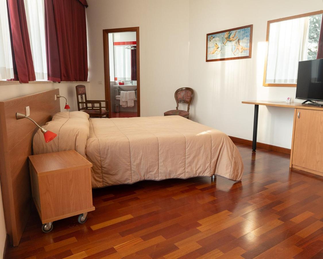 Hotel All'Oasi Paese Kültér fotó