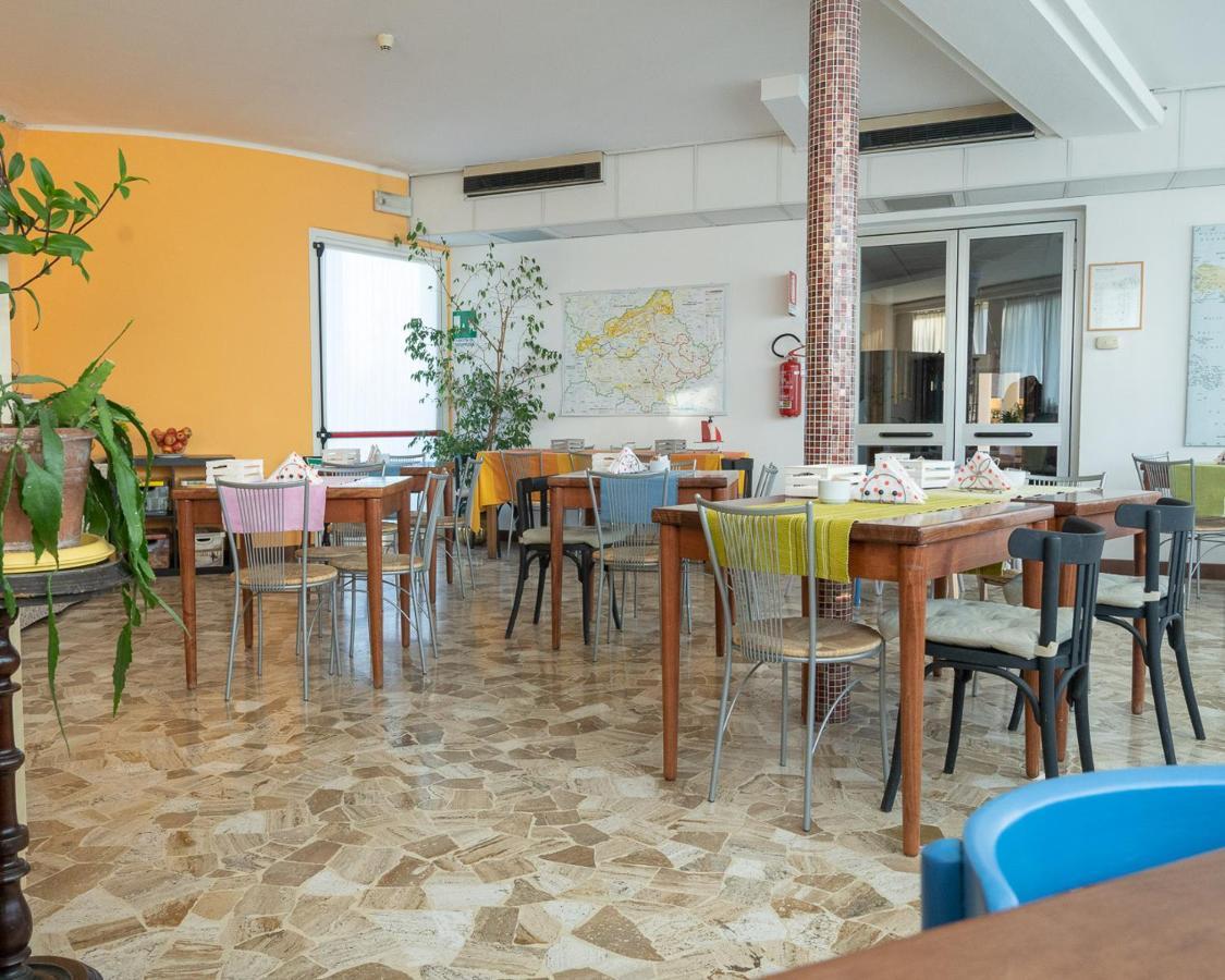 Hotel All'Oasi Paese Kültér fotó
